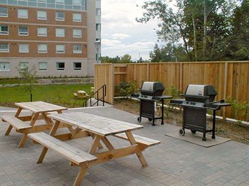 Durham College/Uoit Residence - South Village Oshawa Eksteriør billede